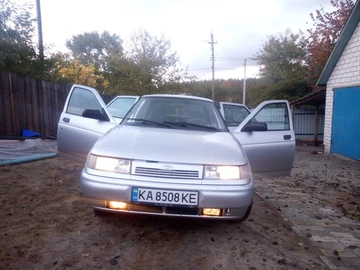 Авто ВАЗ 2110 2004 № 8304610