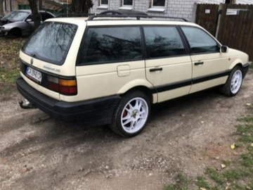 Авто Volkswagen Passat Hatchback 1990 № 8304880