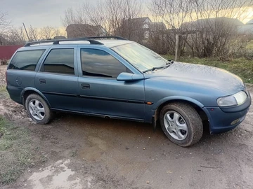 Авто Opel Vectra 2000 № 8305007