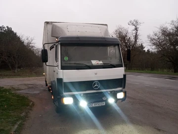 Авто Mercedes Mb 1994 № 8305122