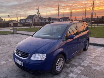 Авто Volkswagen Touran 2006 № 8305328