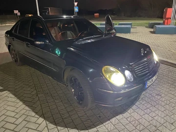 Авто Mercedes E Серия 2004 № 8305526