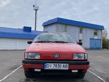 Авто Volkswagen Passat Sedan 1992 № 8305802
