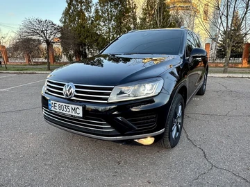 Авто Volkswagen Touareg 2016 № 8305808
