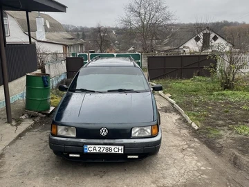 Авто Volkswagen Passat Variant 1991 № 8305846