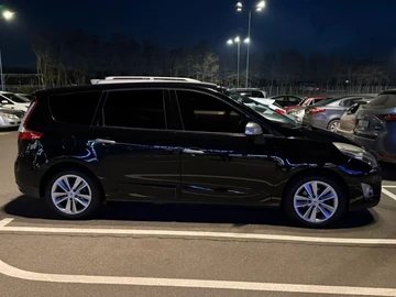 Авто Renault Grand Scenic 2010 № 8306066
