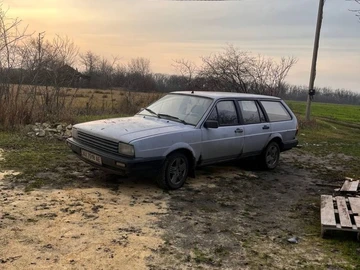 Авто Volkswagen Passat Variant 1988 № 8306307