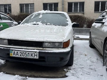 Авто Mitsubishi Colt 1989 № 8306416