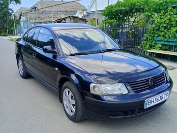 Авто Volkswagen Passat Sedan 2000 № 8306425