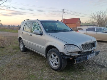 Авто Mercedes Ml Серия 2000 № 8306470