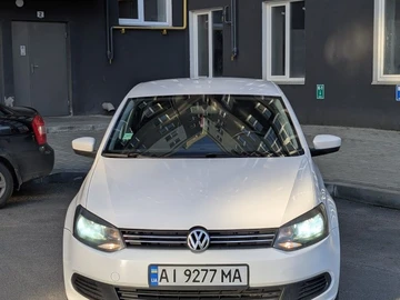 Авто Volkswagen Polo 2011 № 8306473