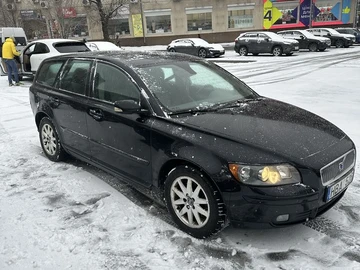 Авто Volvo V50 2006 № 8306657