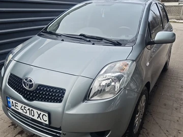 Авто Toyota Yaris 2007 № 8306716