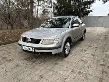 Авто Volkswagen Passat Sedan 2000 № 8306753