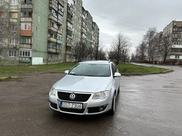 Авто Volkswagen Passat Variant 2006 № 8306885