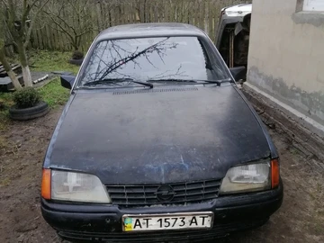 Авто Opel Rekord 1986 № 8307066