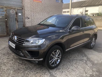 Авто Volkswagen Touareg 2015 № 8307399
