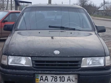 Авто Opel Vectra 1989 № 8308116