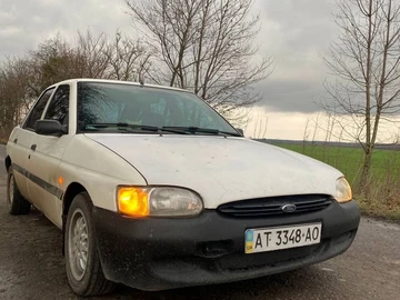 Авто Ford Escort 1995 № 8308125
