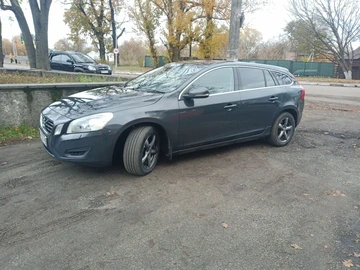 Авто Volvo V60 2012 № 8308380