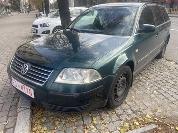 Авто Volkswagen Passat Sedan 2003 № 8308426