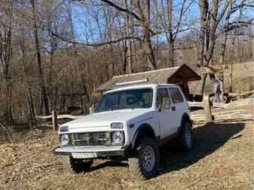 Авто ВАЗ 2121 1996 № 8309763