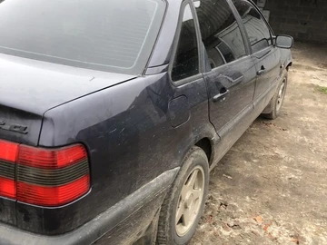 Авто Volkswagen Passat Sedan 1995 № 8309962