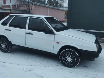 Авто ВАЗ 21099 1997 № 8310025