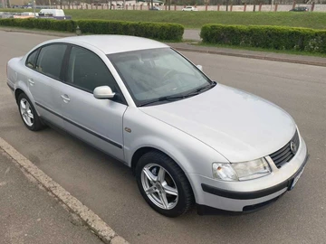 Авто Volkswagen Passat Sedan 1999 № 8310054