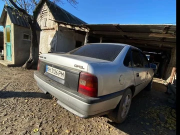 Авто Opel Vectra 1992 № 8310081
