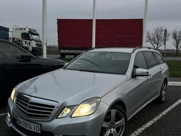 Авто Mercedes 220 2010 № 8310214