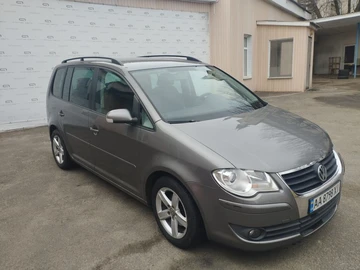 Авто Volkswagen Touran 2007 № 8310259