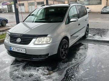 Авто Volkswagen Touran 2003 № 8310541