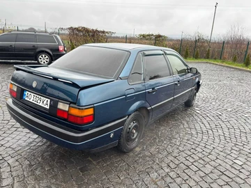 Авто Volkswagen Passat Sedan 1990 № 8310546