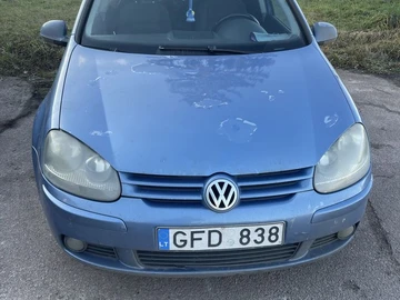 Авто Volkswagen Golf 2004 № 8310634