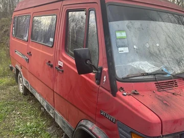 Авто Mercedes Sprinter 1992 № 8310944