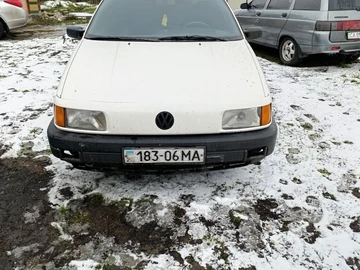 Авто Volkswagen Passat Sedan 1991 № 8311182