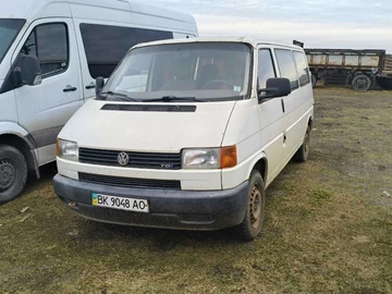Авто Volkswagen Transporter 2000 № 8311221