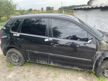 Авто Volkswagen Polo 2004 № 8311384