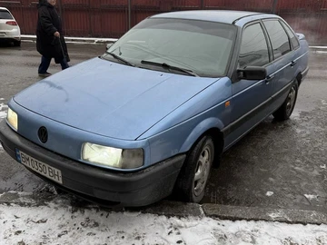Авто Volkswagen Passat Sedan 1992 № 8311441