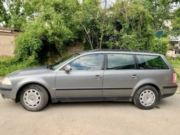 Авто Volkswagen Passat Variant 2004 № 8312175