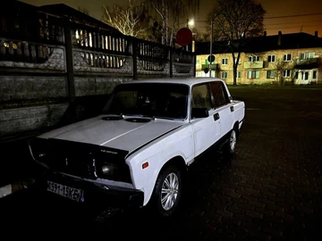 Авто ВАЗ 2107 1994 № 8312308