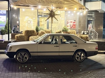 Авто Mercedes E Серия 1988 № 8312338