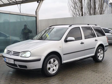 Авто Volkswagen Golf 1999 № 8312355