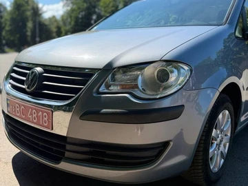Авто Volkswagen Touran 2009 № 8312390