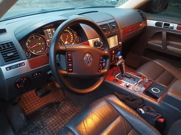 Авто Volkswagen Touareg 2005 № 8312838
