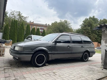 Авто Volkswagen Passat Variant 1990 № 8313051