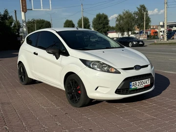 Авто Ford Fiesta 2010 № 8314091