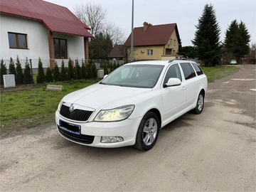 Авто Skoda Octavia Scout 2010 № 8314212