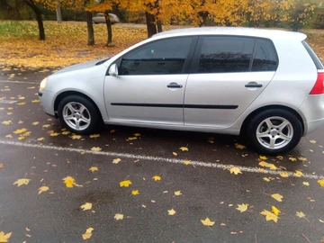 Авто Volkswagen Golf 2004 № 8314338